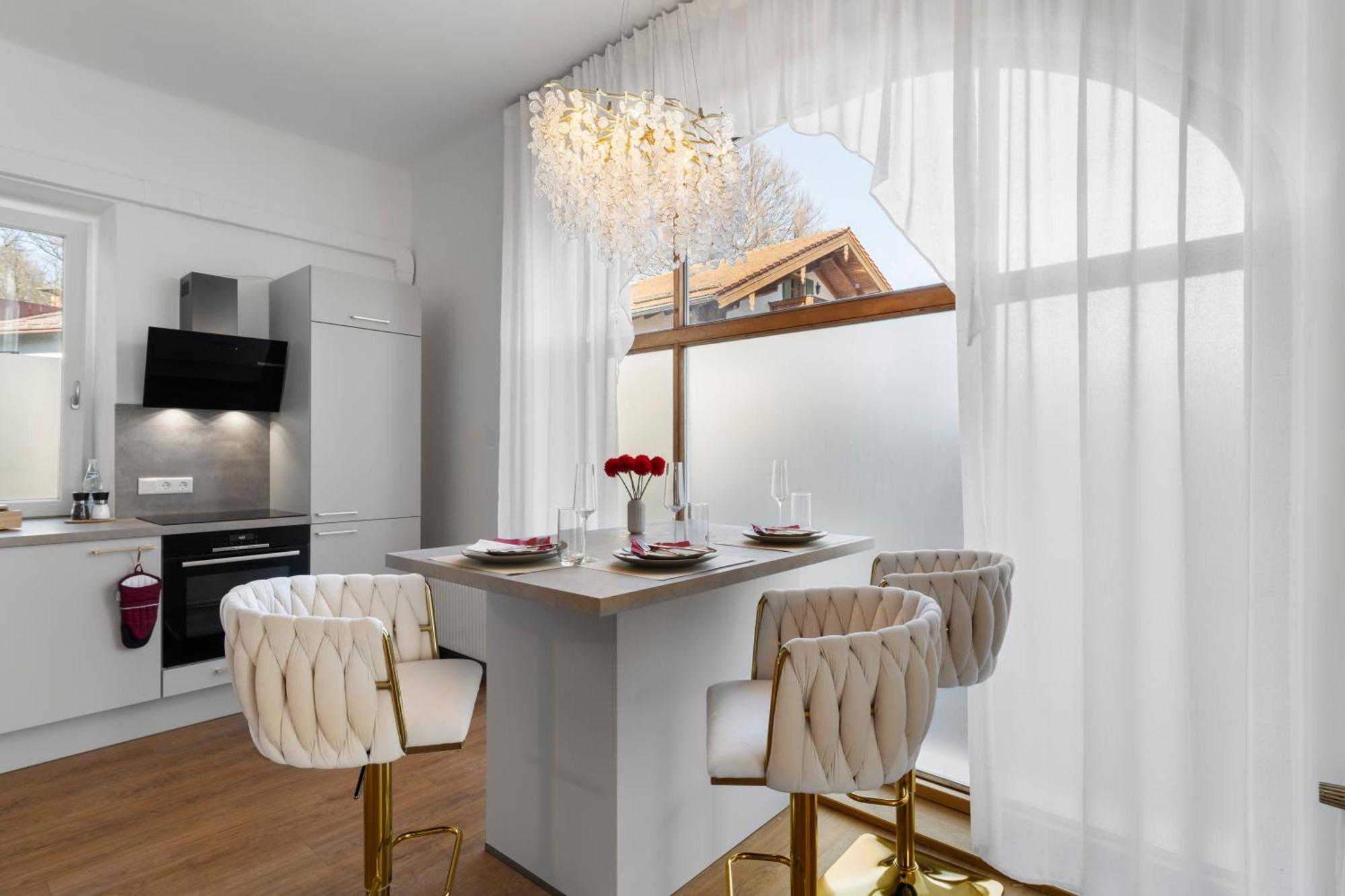 Liebelei Miesbach - Boutique-Apartment Mit Terrasse Im Zentrum المظهر الخارجي الصورة