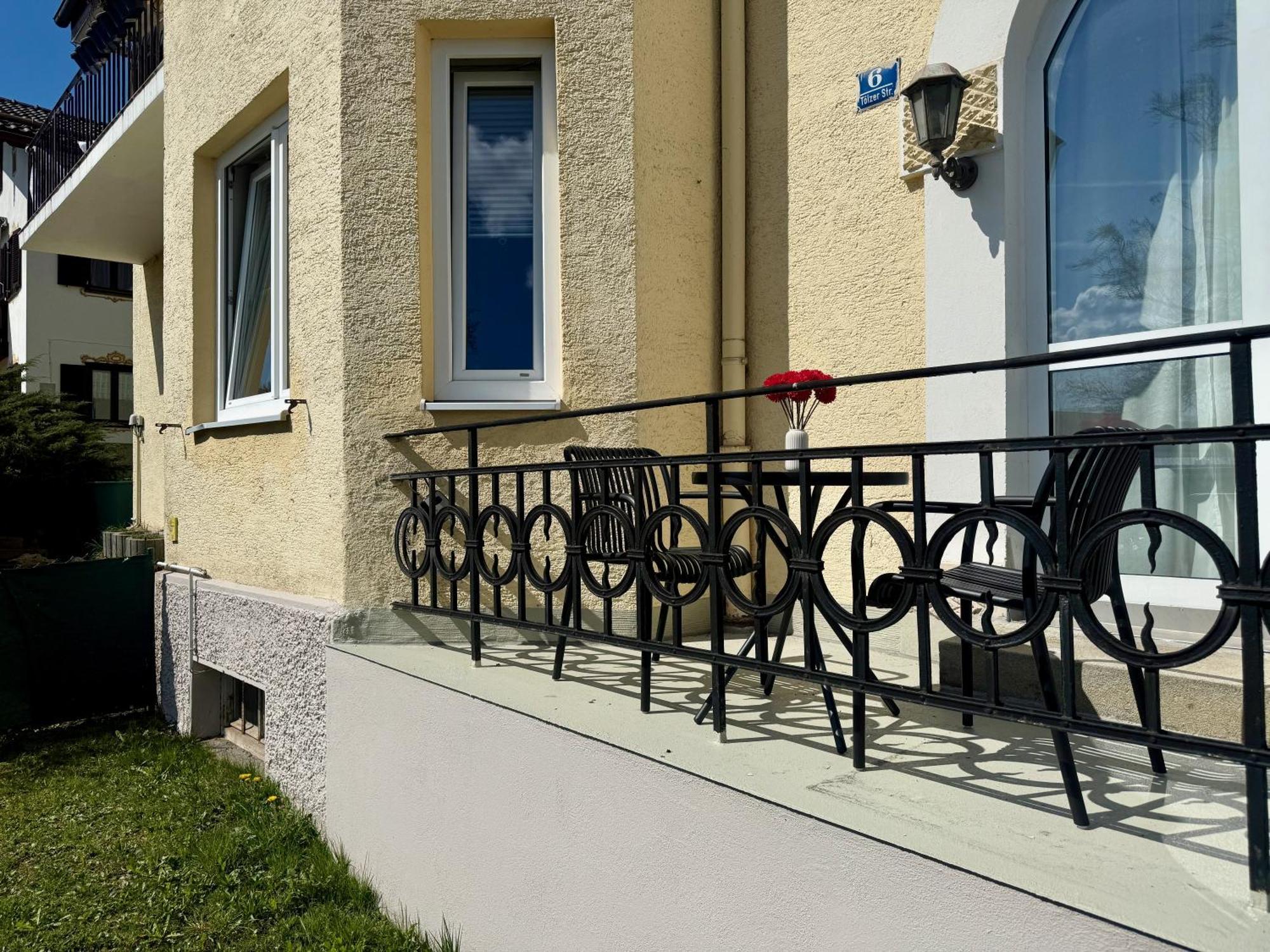 Liebelei Miesbach - Boutique-Apartment Mit Terrasse Im Zentrum المظهر الخارجي الصورة