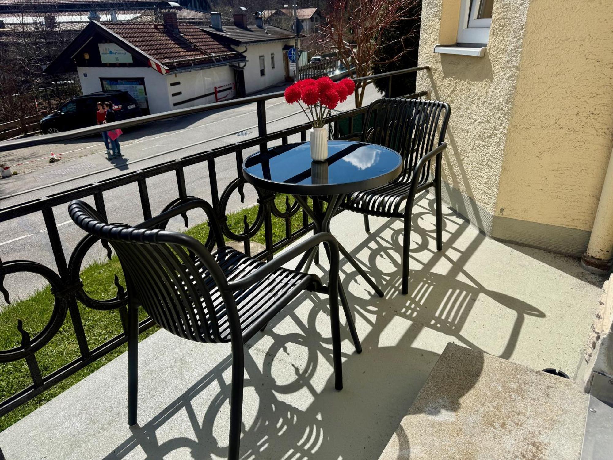 Liebelei Miesbach - Boutique-Apartment Mit Terrasse Im Zentrum المظهر الخارجي الصورة